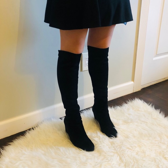 Boots - Picture 3 of 7